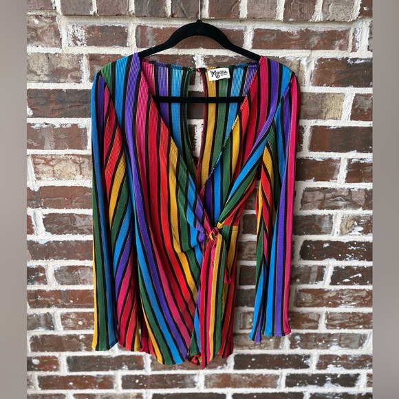 Show Me Your MuMu Caleb Romper Size Medium Rainbow Parade Pleat - Picture 2 of 16